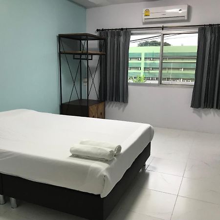 Nimman Expat Home Chiang Mai Dış mekan fotoğraf