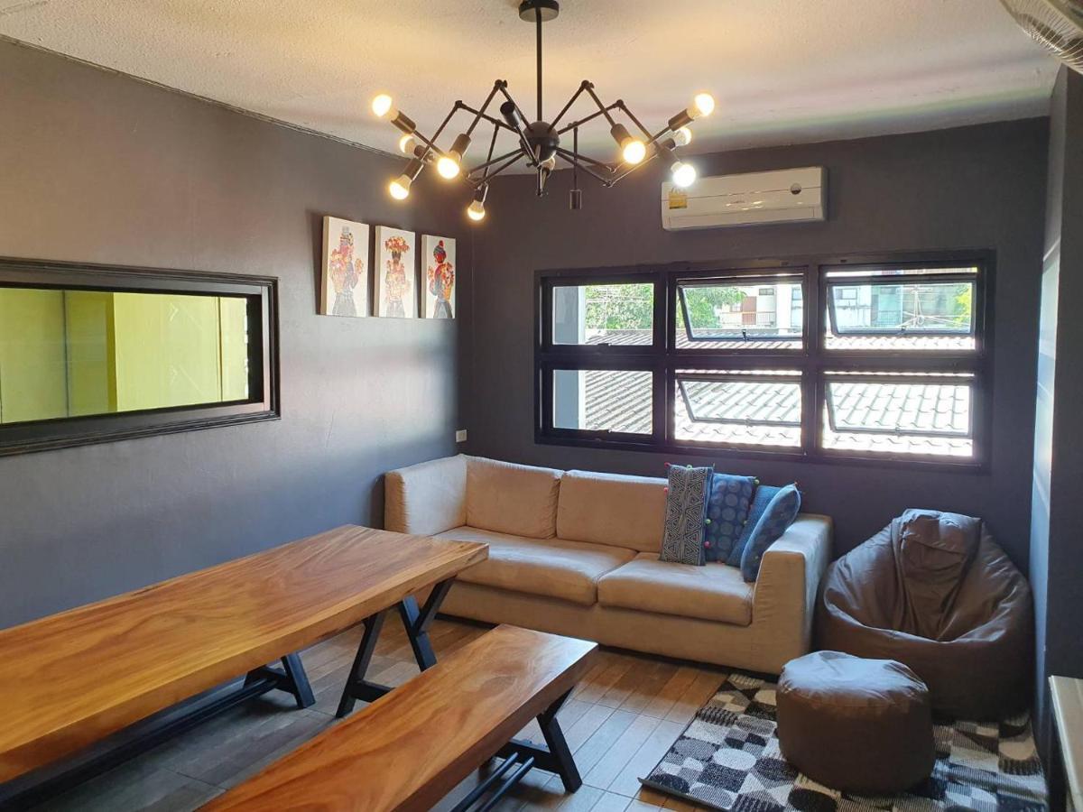 Nimman Expat Home Chiang Mai Dış mekan fotoğraf